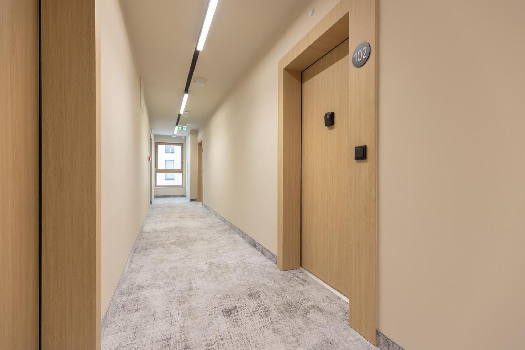 Aparthotel Mokotow Business Center By Noclegi Renters Varsó Kültér fotó